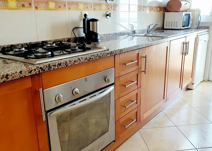 Vacation: 2br Steps To The * Quarteira