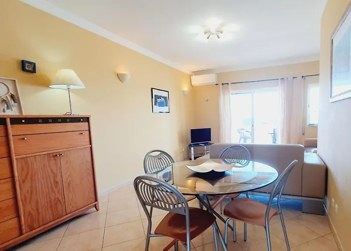Vacation: 2br Steps To The * Quarteira