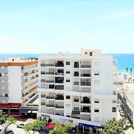 Vacation: 2br Steps To The