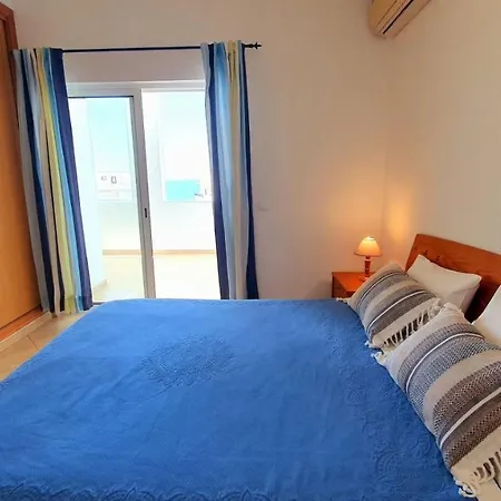 Apartmán Vacation: 2br Steps To The