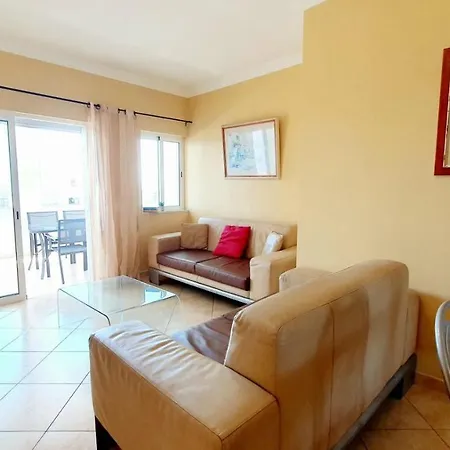 Vacation: 2br Steps To The Quarteira